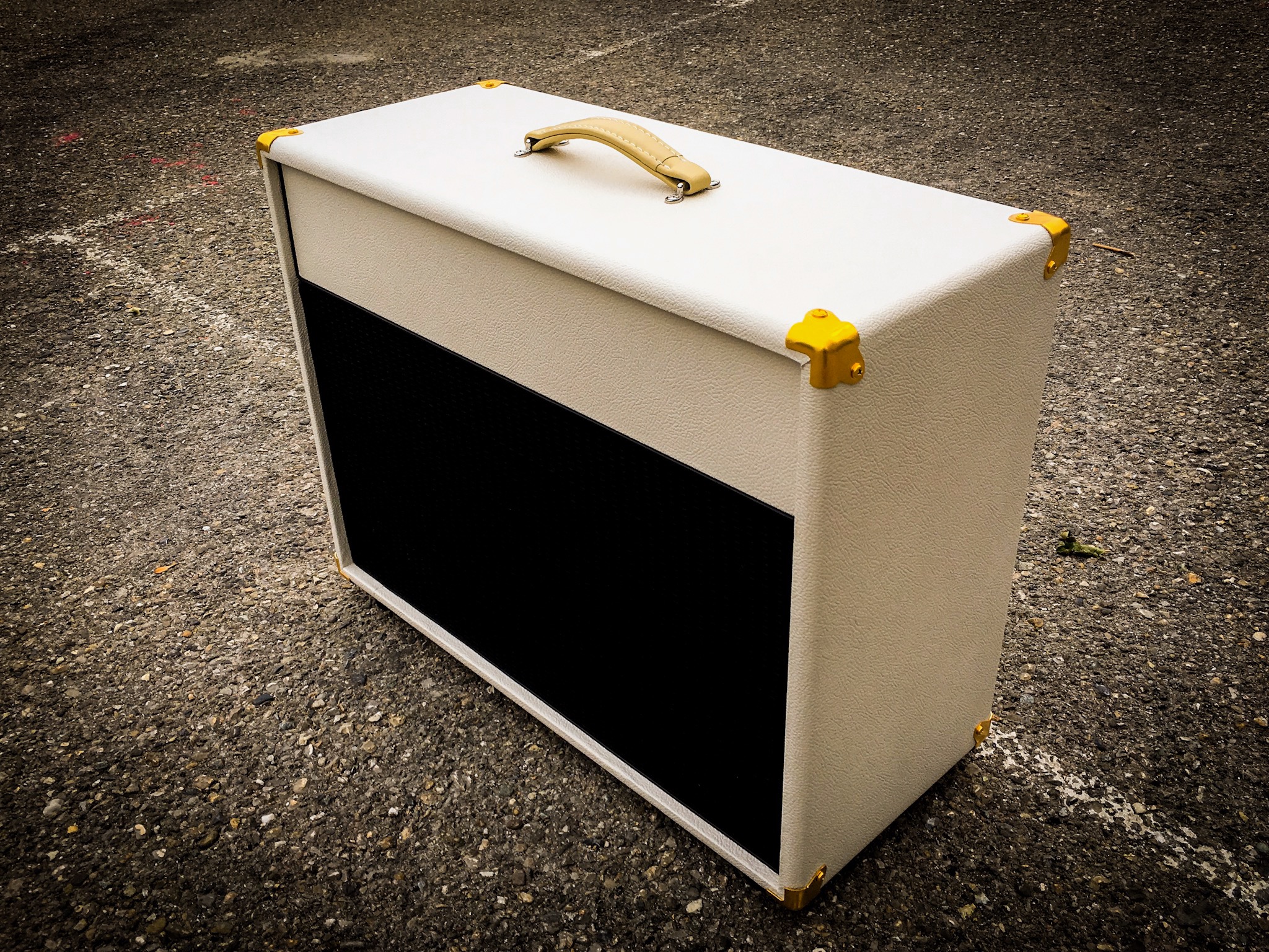 Gibus Guitars Setup Day 2